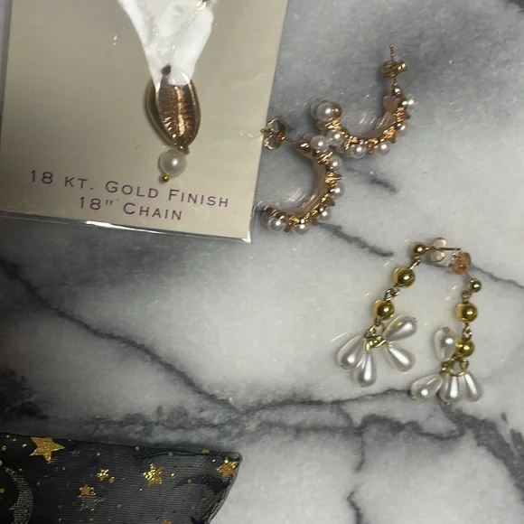 Jewelry bundle 18 KT gold chain necklace real pearl crowie shell - Picture 10 of 11